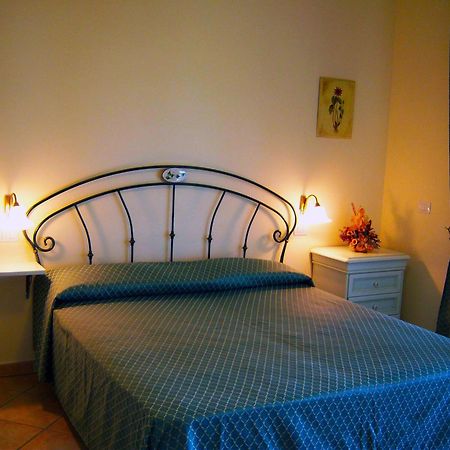 Casa Vacanze Patrizia Montefiore dellʼAso Δωμάτιο φωτογραφία
